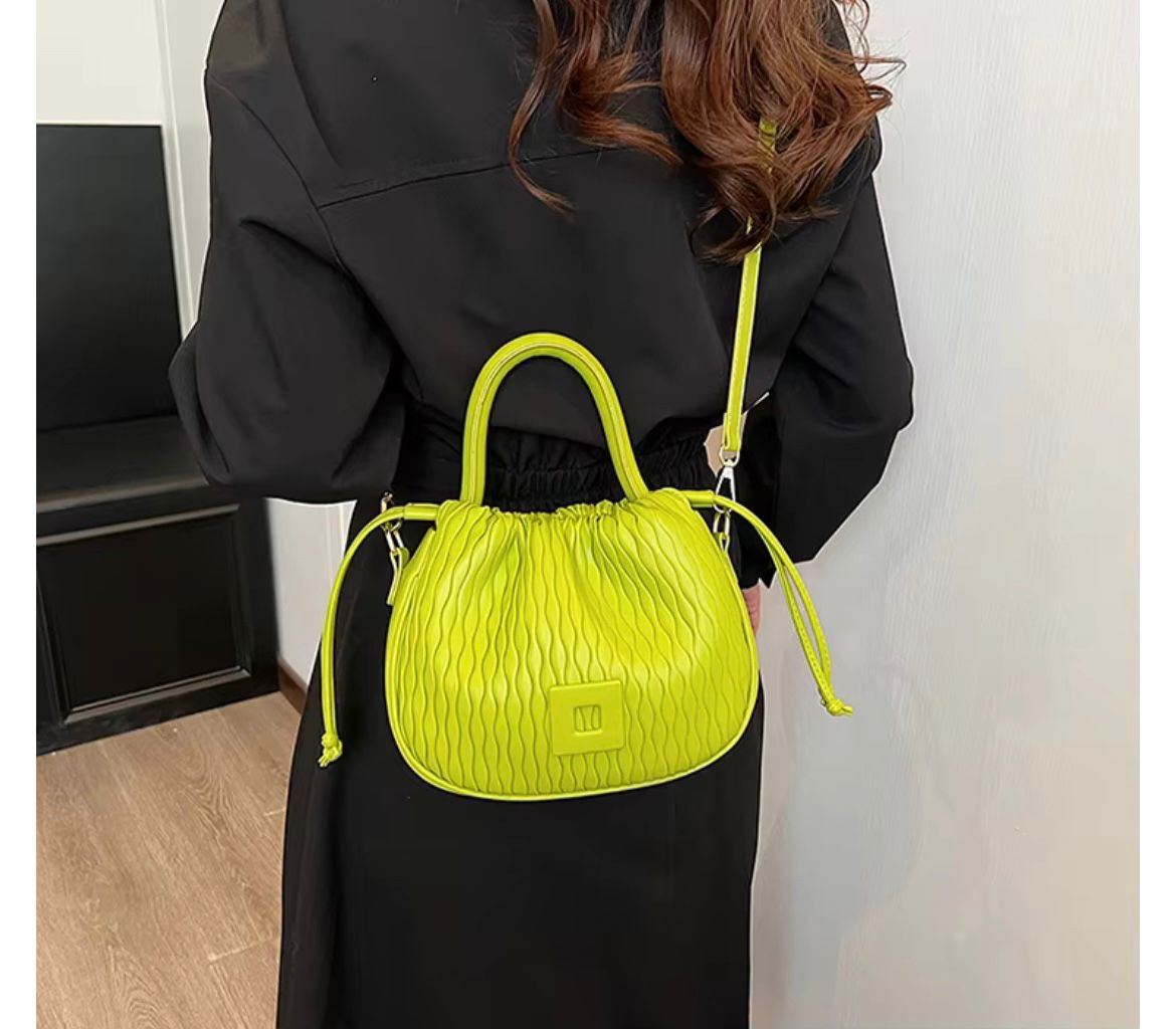 New Exquisite Crossbody Bag for Women Retro Pleated Ladies Shoulder Bag Female Tote Bag Casual PU Leather Drawstring  Bucket Bag